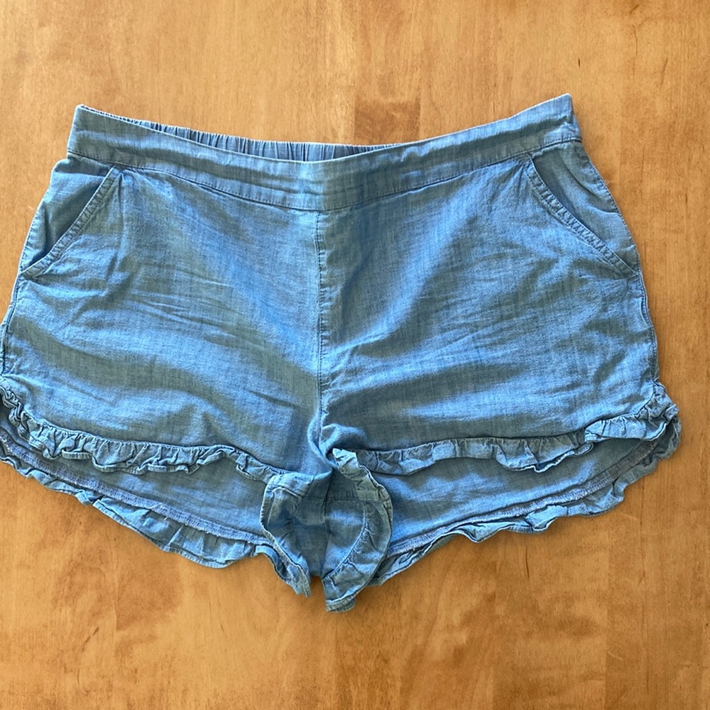 J.Crew Chambray ruffle trim shorts | size L